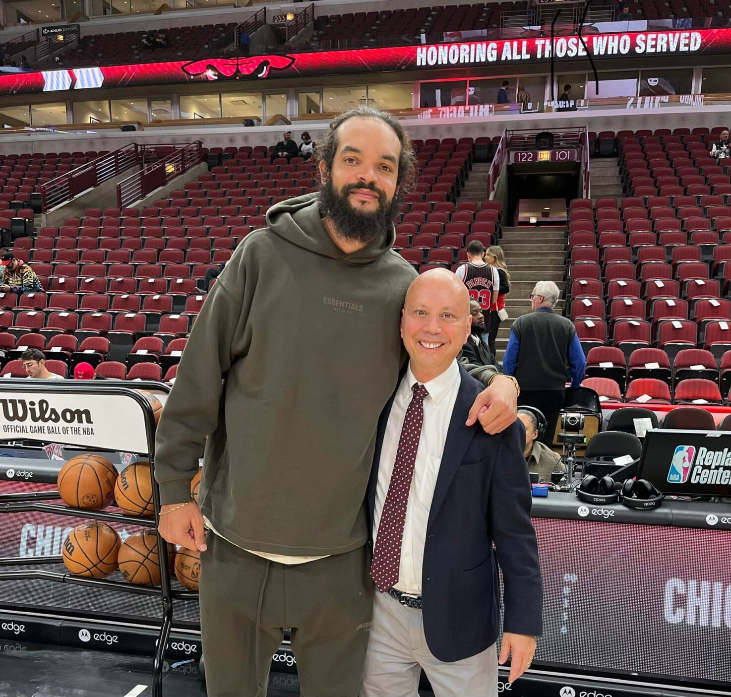 Chuck Swirsky, radio voice of the Chicago Bulls, pens memoir: 'Always a Pleasure'